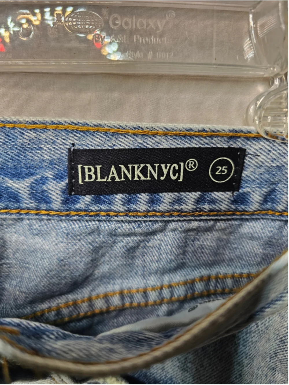 BLANKNYC The Barrow Vintage High Rise Distressed Denim Shorts NWT Size 25